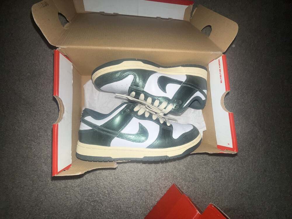 Nike Women's Dunk Low 'Vintage Green' (DQ8580-100)